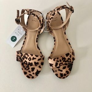 3/20 SALE 🌸 Leopard Print Sandals NWT
